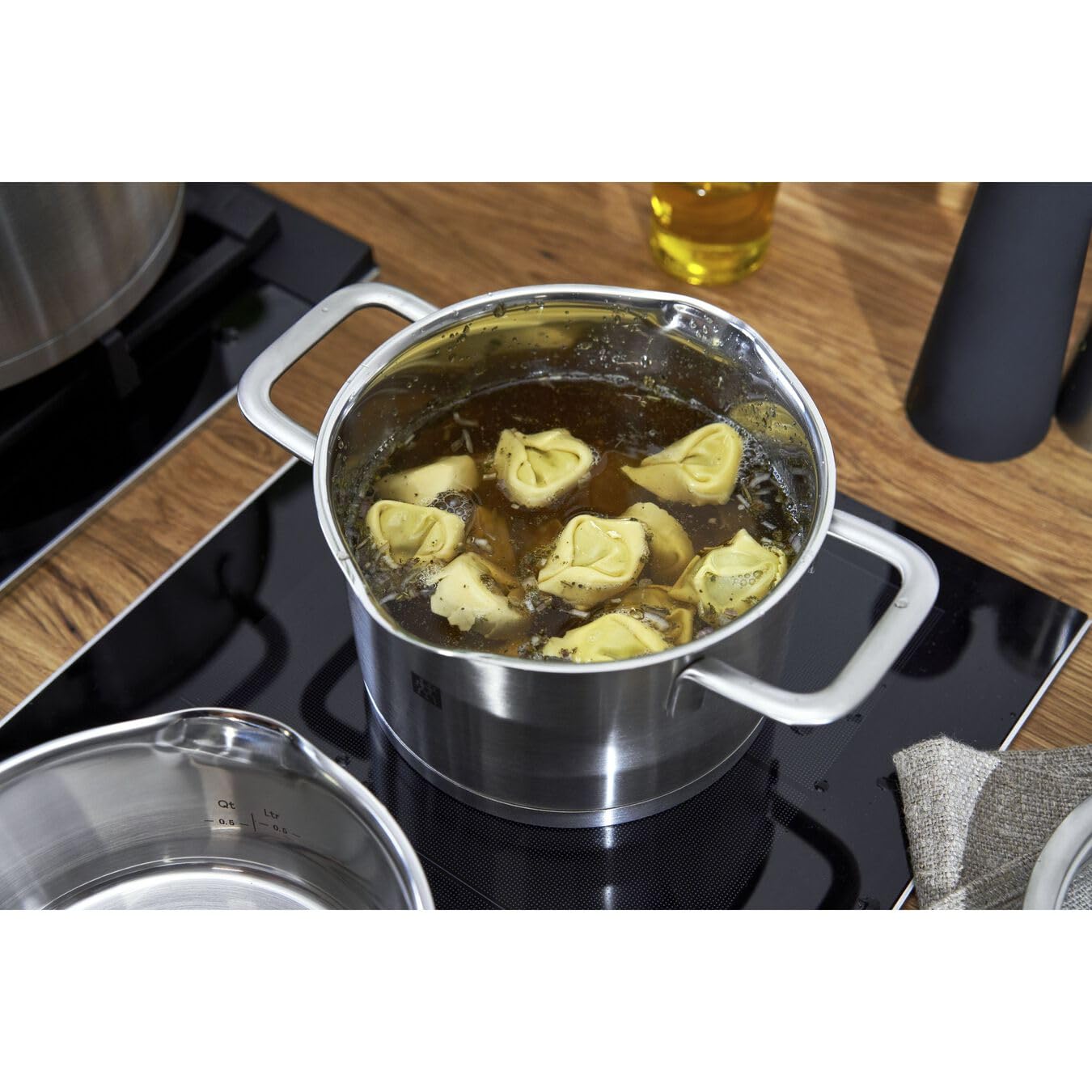 ZWILLING TrueFlow Topfset 5-tlg., Edelstahl, Glasdeckel mit integriertem Sieb, Induktionsgeeignet, unbeschichtet